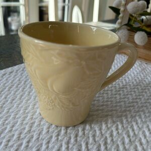 Nikko Optimum Japan Pale Yellow Mug Fruit Design Great Condition 12 oz
